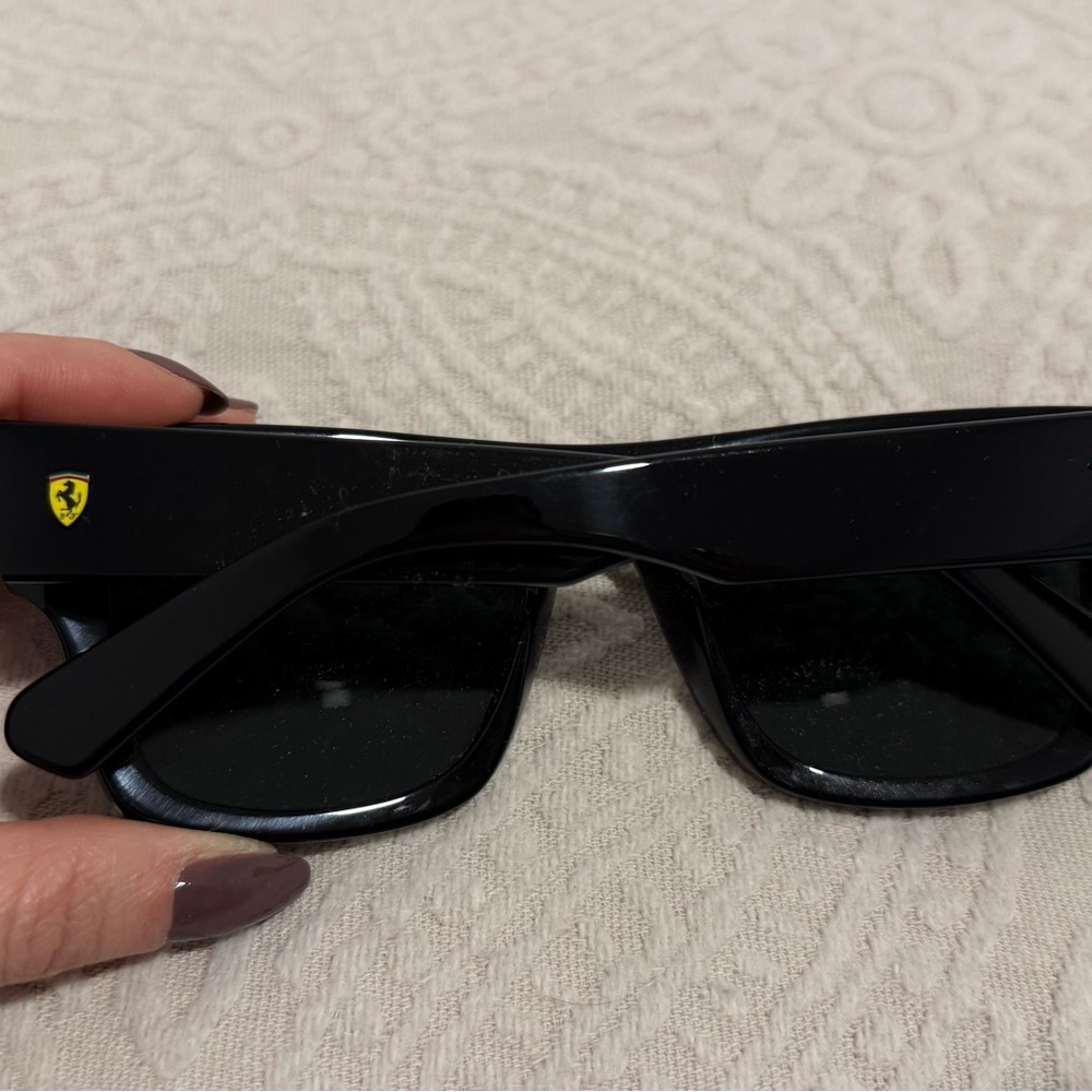 Ray-Ban FERRARI Collection - Picture 2 of 6
